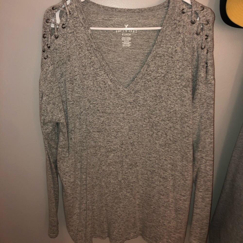 American Eagle gray sweater